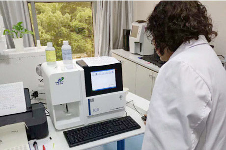 五一成人漫画分析儀哪個牌子好發展意義